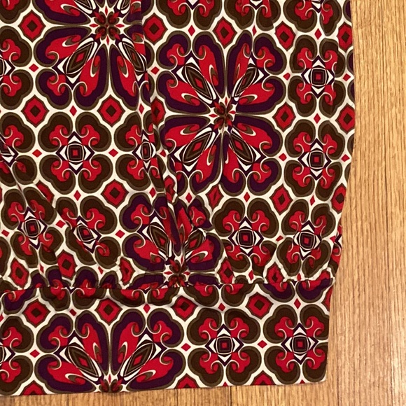 Rampage Red and Brown Print Top Size Medium - Picture 9 of 11